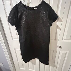 Black simmering dress